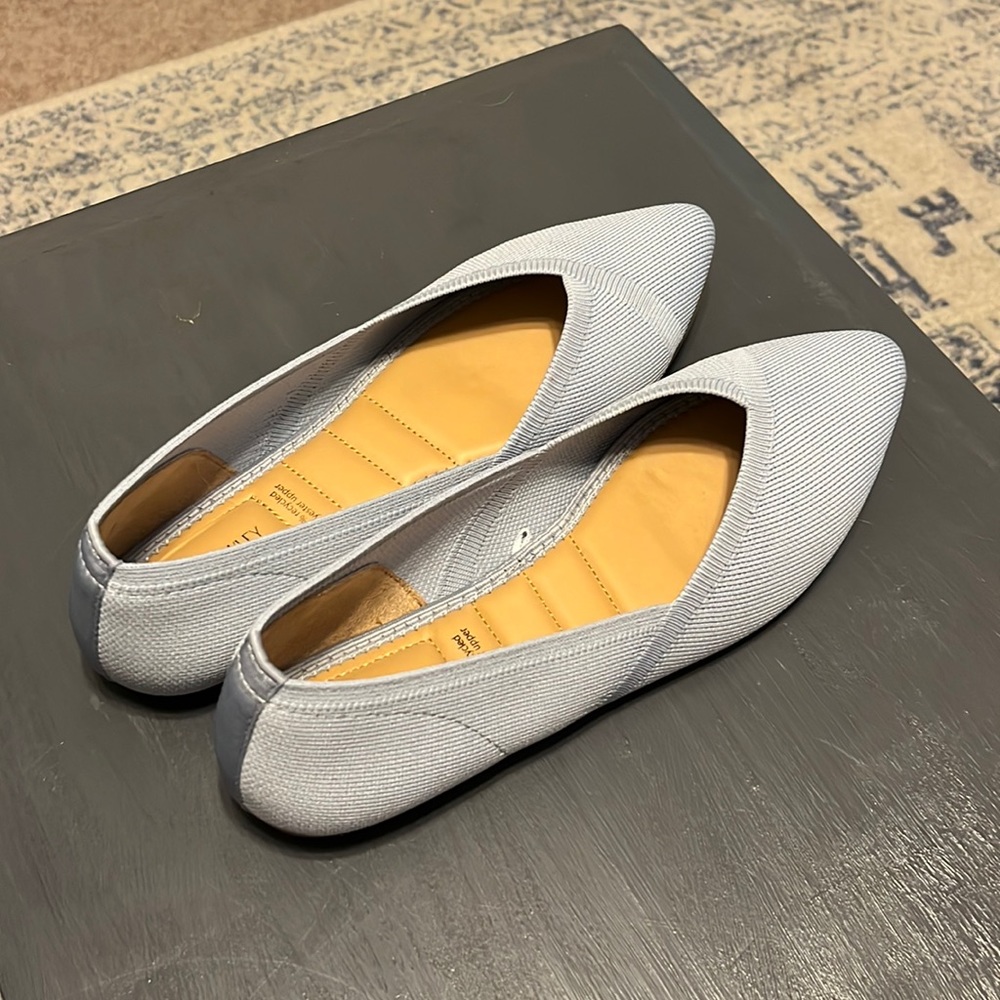 Cynthia Rowley Knot Flats - Size 8